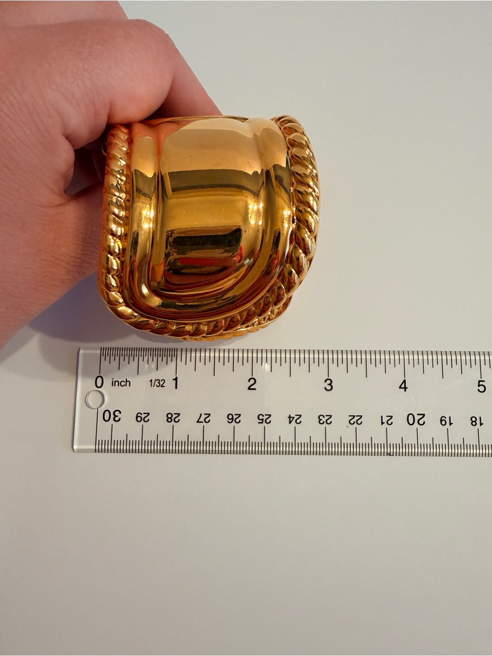 Coreen Simpson for Avon Gold-Tone Black Female Cameo Bracelet - Picture 3 of 7